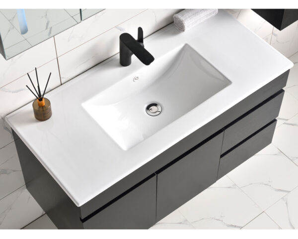 NYT Basic 100 cm – komplett baderomsmøbel (sort/hvit)